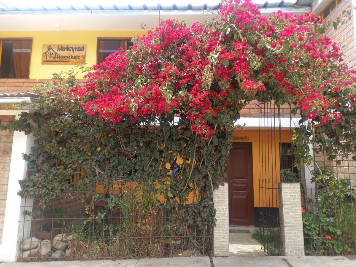 Monkeywasi Climbing Hostel Huaraz  Exterior photo